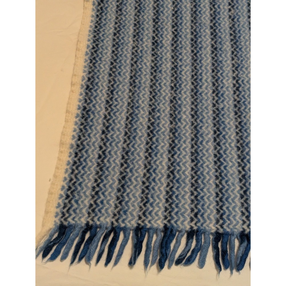 Klippan 100% Lambs Wool Chevron‎ Blue Throw Blanket 114 x 134cm Made in Latvia - Picture 4 of 7